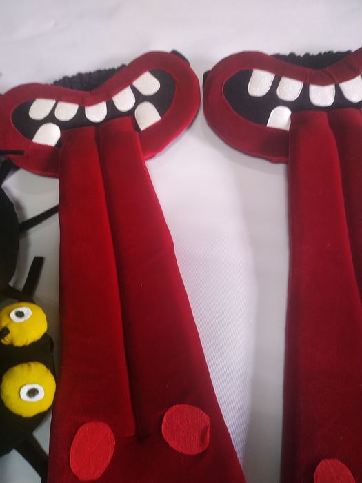 Ігровий реквізит Язик та Павуки
маска та павуки
маска та павуки