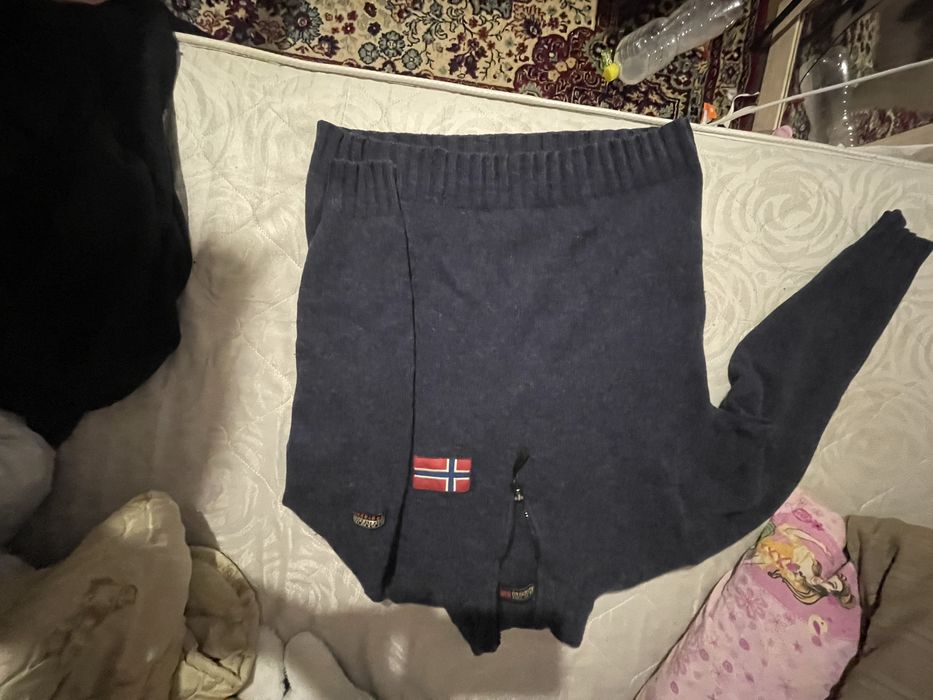 Продам кофту оригинал