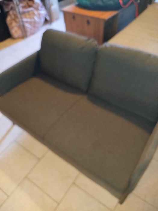 Sofá IKEA 2 lugares, modelo Glostad como novo