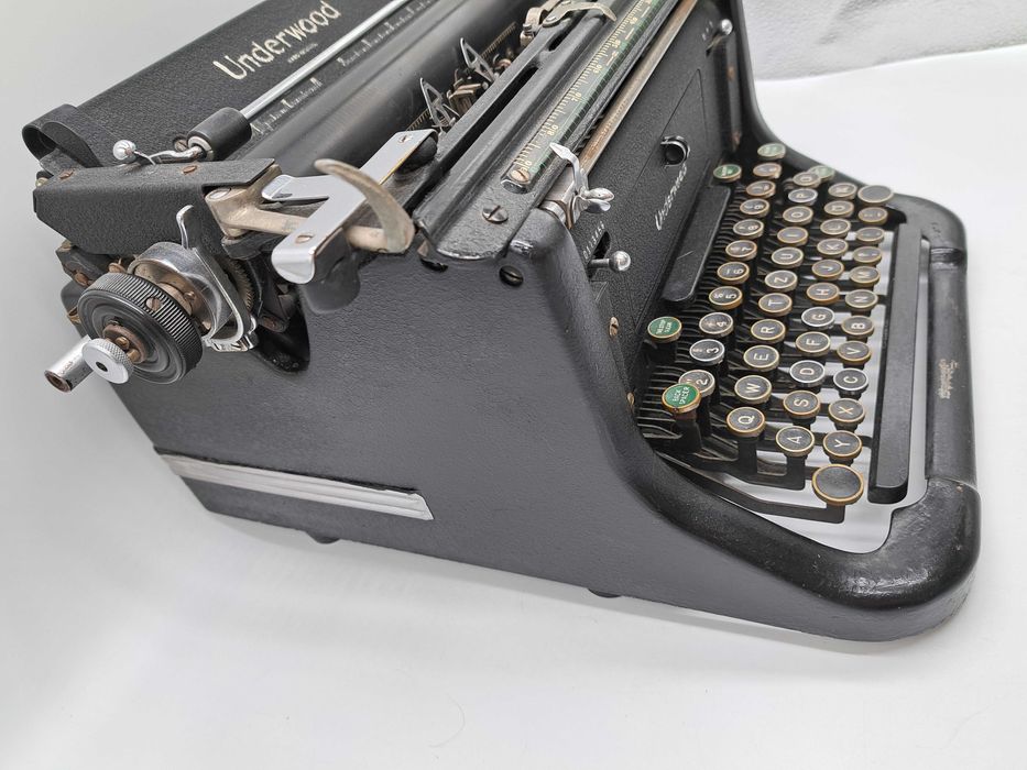 Maszyna do pisania Underwood Master czarna chromowane wstawki 1940 rok