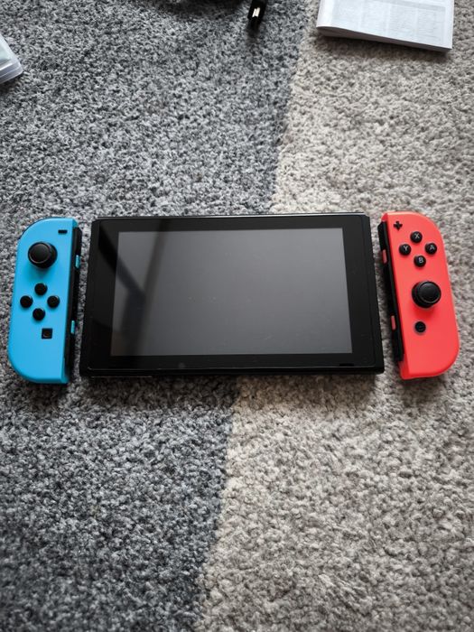 Nitendo Switch V2 cały zestaw