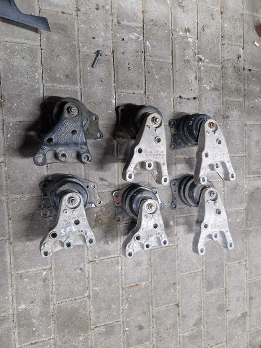 подушка моторна Polo Skoda Fabia Roomste