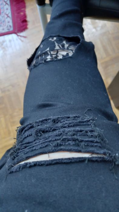 Nowe czarne  spodnie