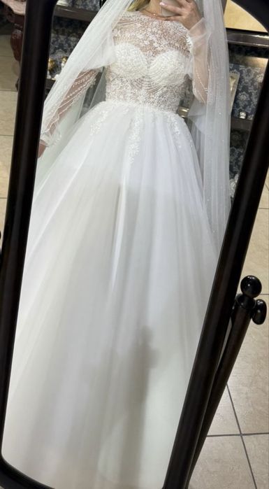 Розкішна весільна сукня 48 р. + фата та корона