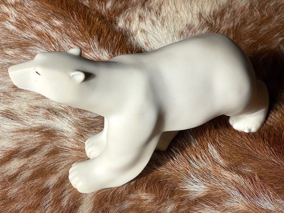 Réplica da escultura 'Urso Polar' de François Pompon