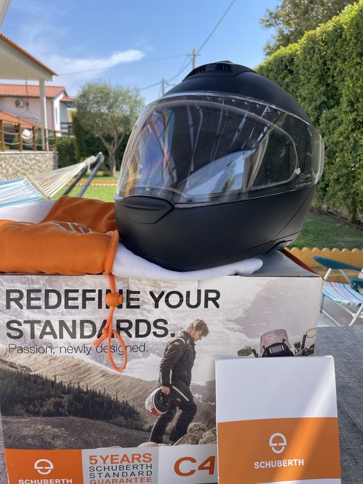 Capacete Schuberth C4 Preto Mate. Tamanho 59 (L)