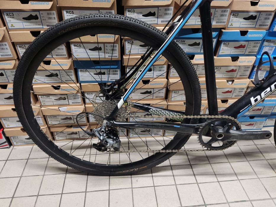 Bicicleta carbono 11x2v impecavel m
