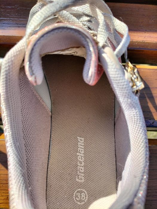 Жіночі кросівки "Graceland"р.38