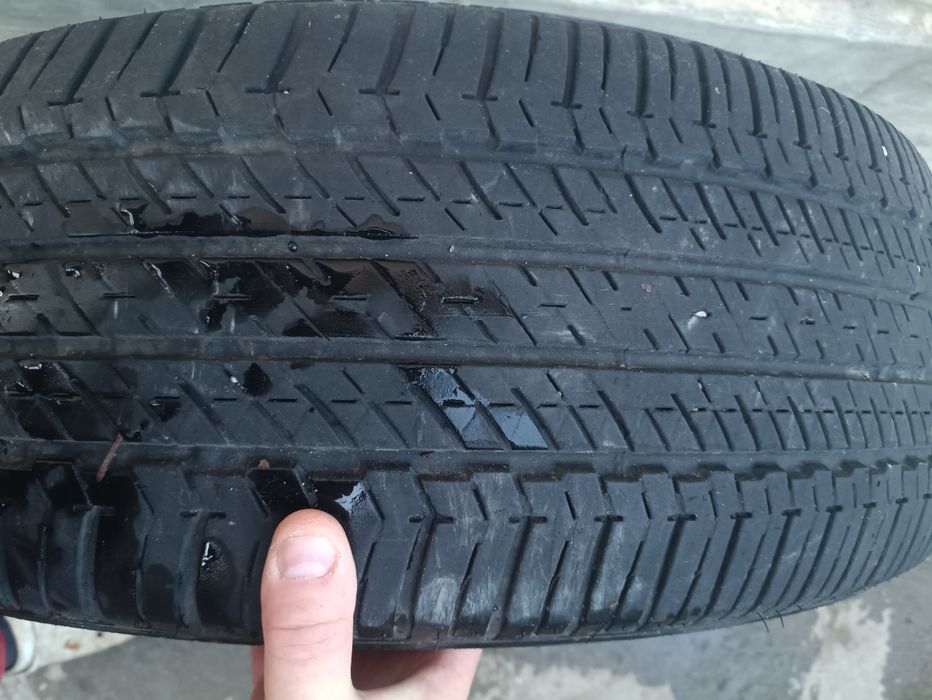 Продам летние шины Bridgestone Dueler