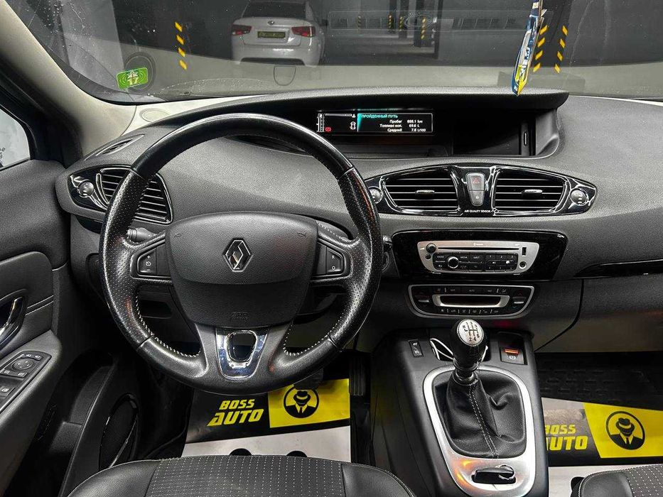 Renault Megane Scenic 2013