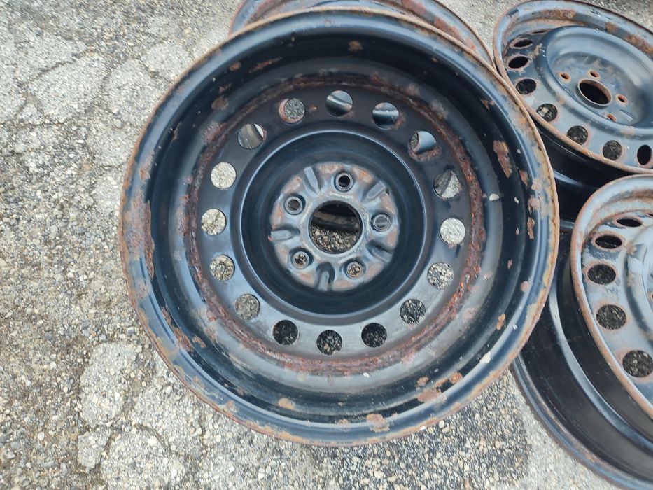 Komplet felg 15cali 5x114.3 6J et39 osadzenie 60.1