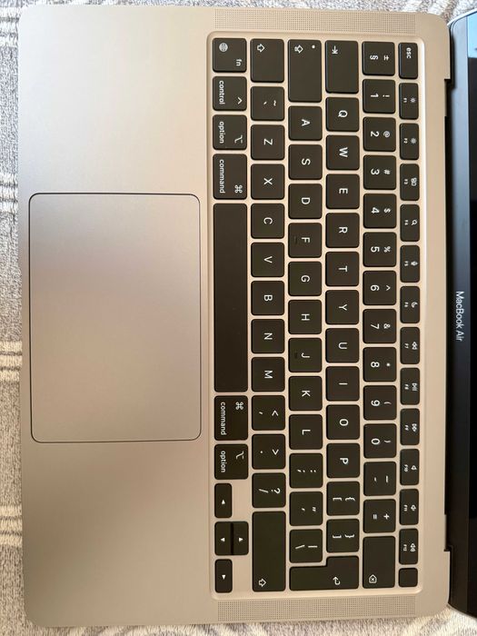 【おまけ付き・値下げ不可】Apple MacBook Air M1 16GB Laptop Apple MacBook Air - M1 13,3/8GB/256GB/MacOS + 36mies