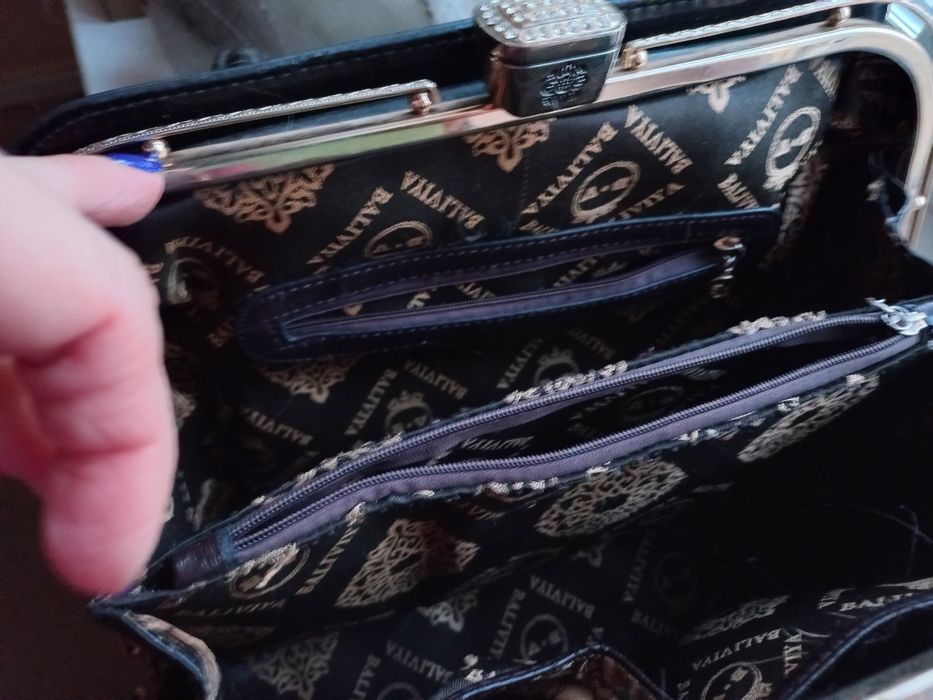 Продам женскую сумку