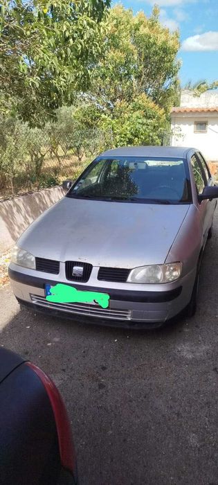 SEAT Ibiza 2000 razoável