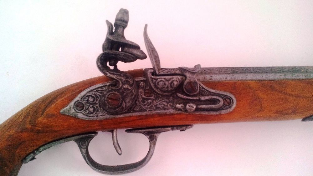 Pistola Decorativa- réplica antiga