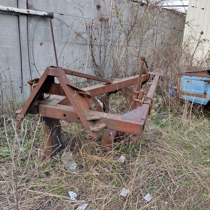 Продам плуг ПЛ-3,35
