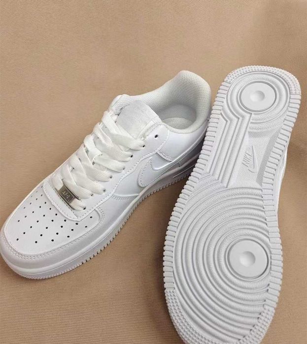 Buty meskie Mokasyny Nike_Air_Force_1_Low '07_Biały R.44