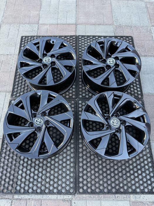 Диски оригінал toyota camry 70 avensis corolla rav4 lexus 5 114,3 r17
