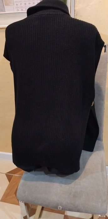 Sweterek z krótkim rękawem