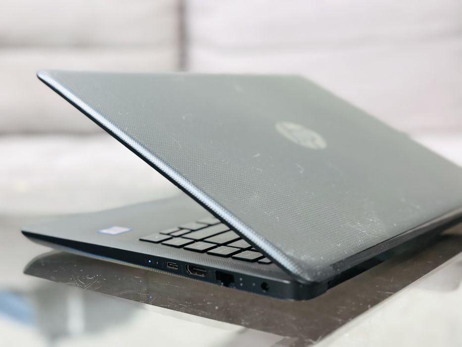 HP 14-BP/FHD/IPS/ i3-7100U/2.4 GHz/8 ГБ/HDD 500/HD Graphics 620