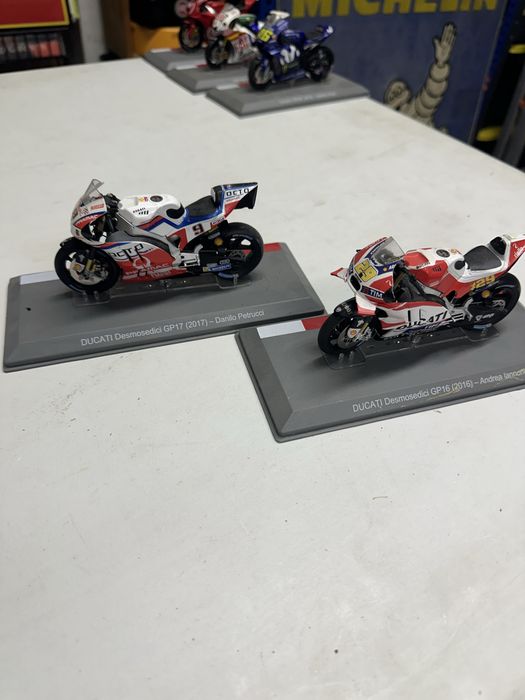 Motos valentino rossi escala 1.18