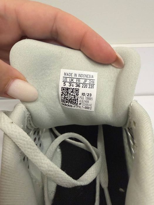 Кроссовки  Adidas