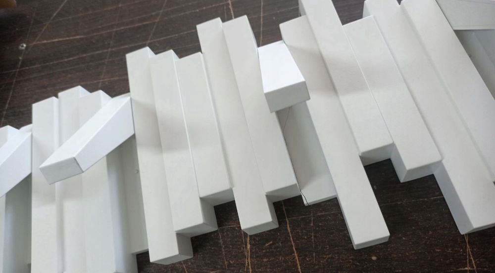 Wieszak wiszący Umbra Sticks biały 3,2x49x17,7cm