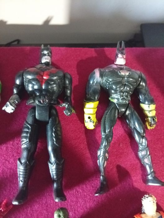 Conjunto de figuras dc e marvel antigas