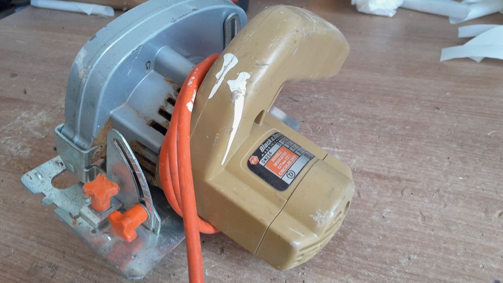 Pilarka tarczowa Black Decker