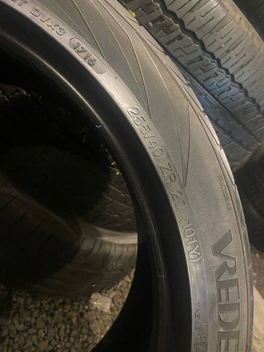 666 Разноширокие летние шины R20 255/40 285/35 Vredestein