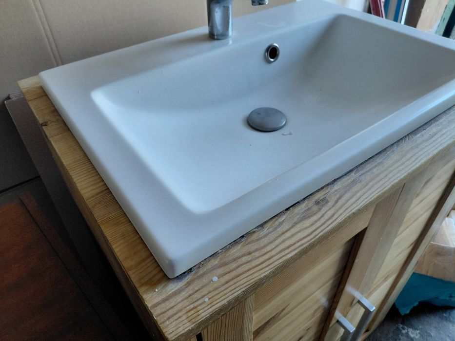 Umywalka łazienkowa +bateria