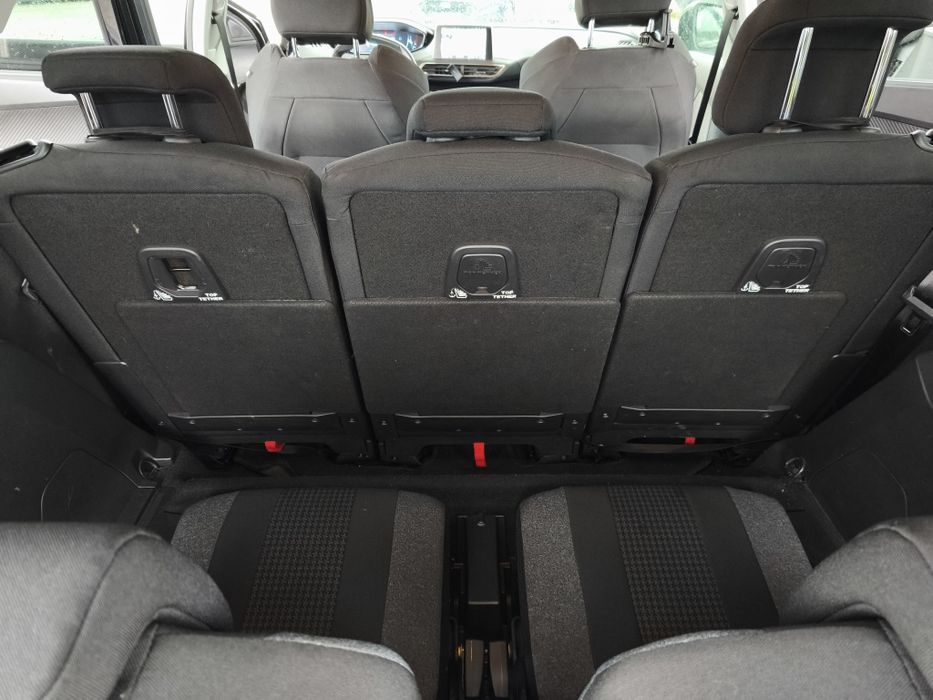 Peugeot 5008  7 lugares com 73000km