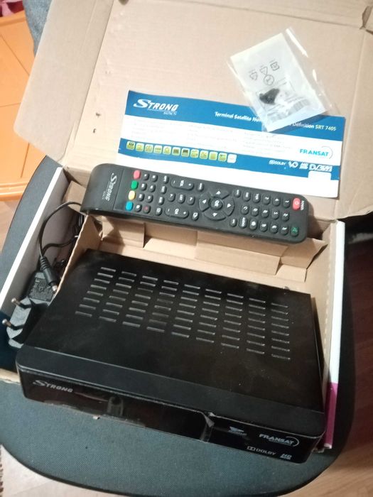 Aparelho preto IPTV