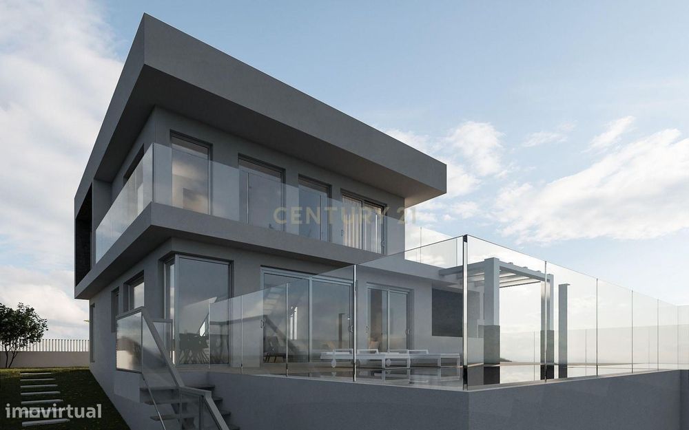 Plot of land measuring 349 m² in a residential development