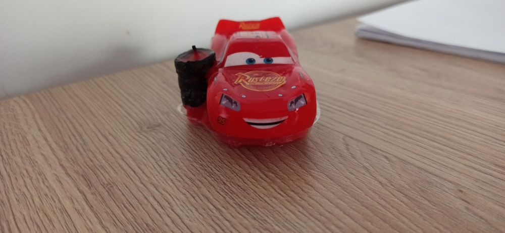 Świeczka na tort Zygzak McQuenn