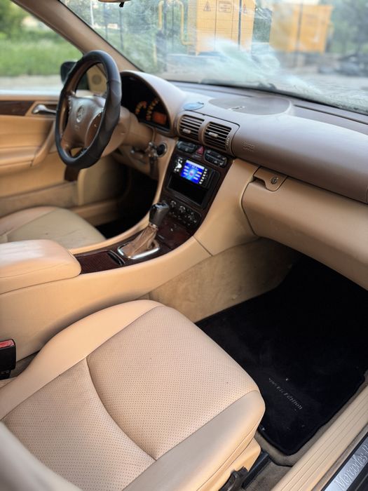Mersedes-benz C220d автомат дизель в гарному стані