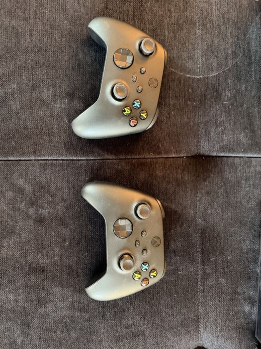 Konsola xbox series x mało używana