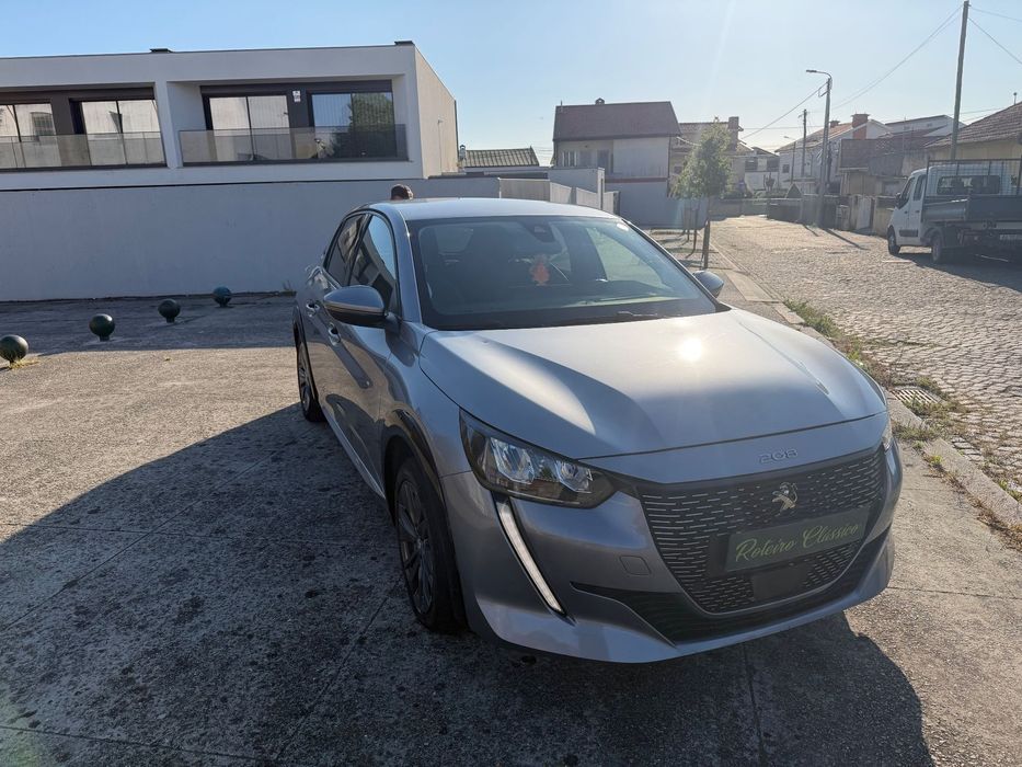 Peugeot e-208 50 kWh Allure Pack