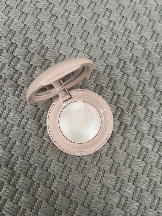 Rare beauty rozswietlacz highlighter enlighten