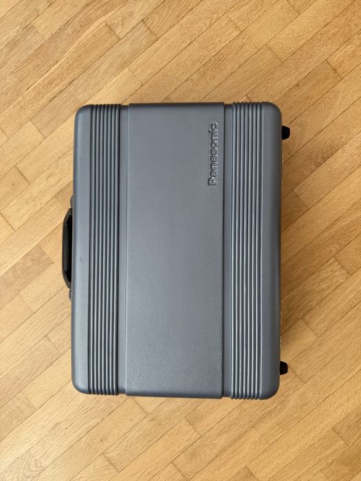 Ретро відеокамера National Panasonic M7 VHS Movie NV-M7 | Повний оригінальний комплект