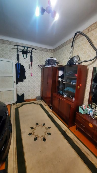 Продам 3-х комнатную сталинку. Центр. D E.