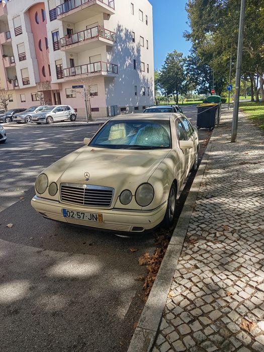 Mercedes Benz Atmospheric