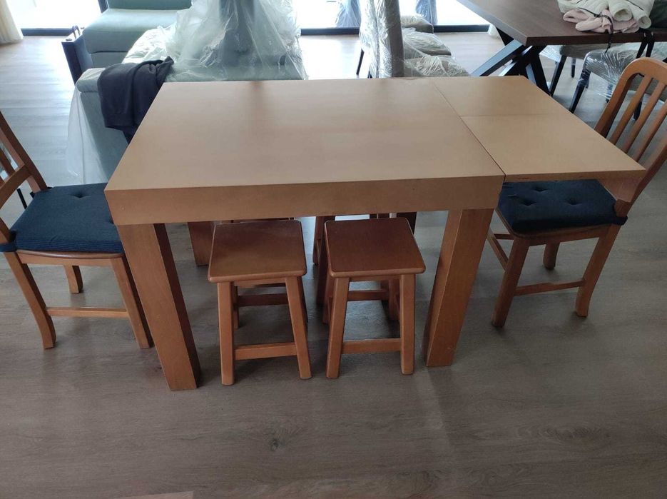 Conjunto de Mesa em pinho + 2 Cadeiras + 4 Bancos para 4 ou 6 pessoas