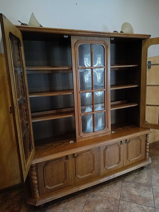 Witryna dębowa, przeszklona wraz z szafką RTV