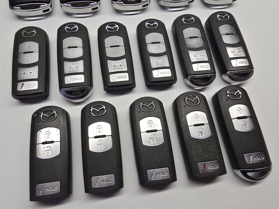 Оригінальні ключі Mazda 3, 6, CX3, CX5, CX9, CX30