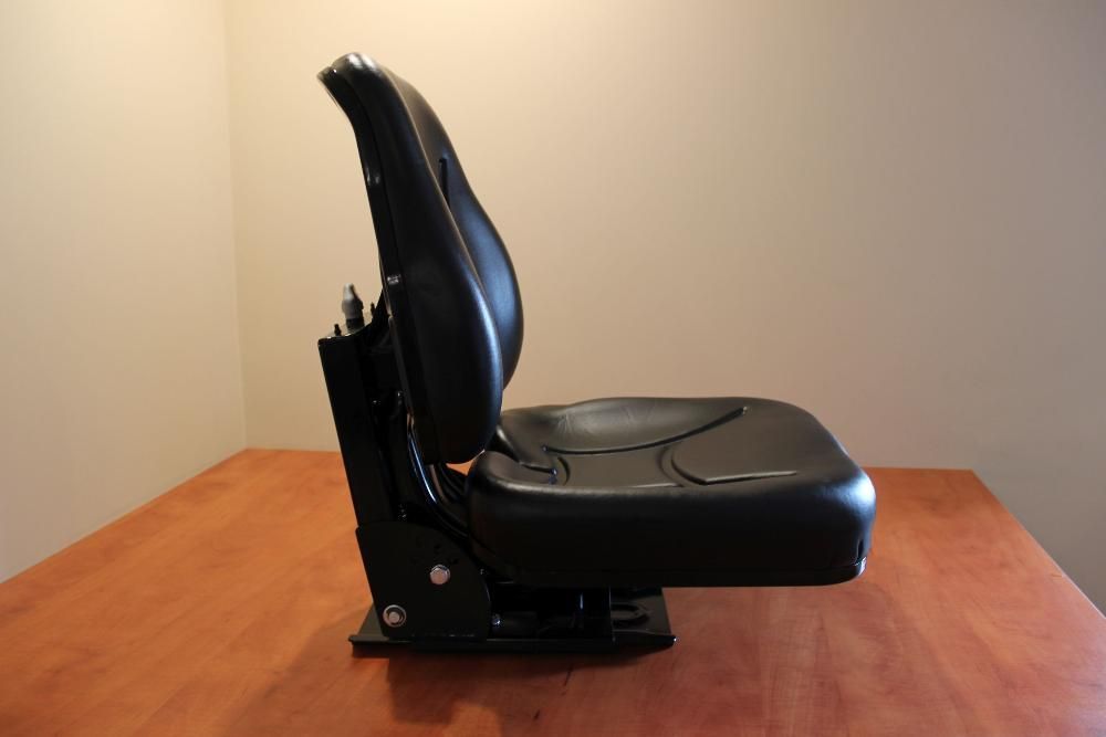 Siedzenie lux siedzenia firmowe C 330 C 360 MF T25 Ursus