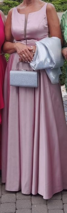 Suknia balowa różowa