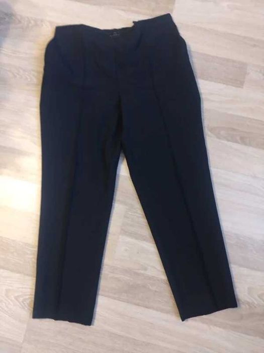 Czarne spodnie damskie eleganckie 44