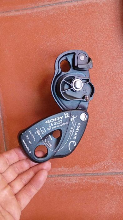 Descensor Bloqueador Edelrid Eddy novo
