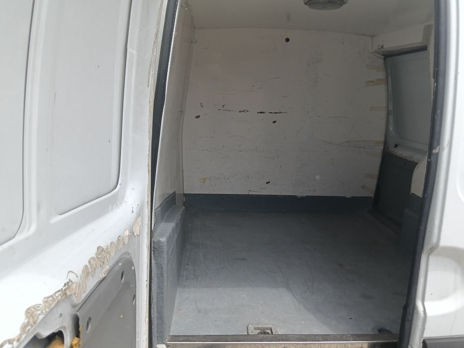 Kangoo em boas condições